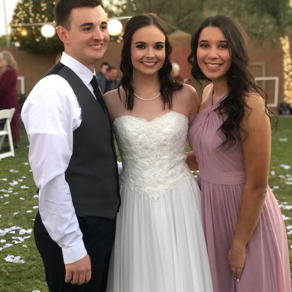 Davids Bridal_Bridesmaids_Color:Quartz_Size6_Mesh Fabric_Long_I’m 5ft6in tall - Picture 2 of 3